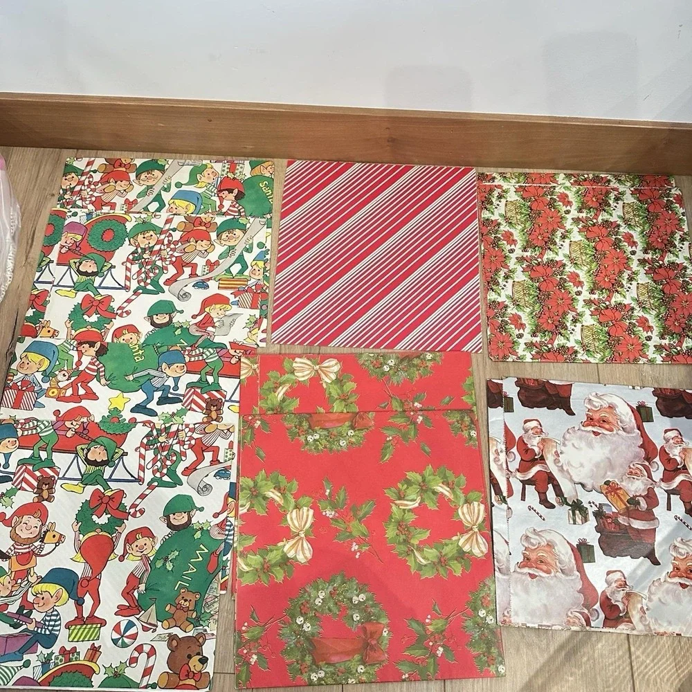 VTG Artfaire Christmas Gift Wrapping Paper 1960's Kmart 100‎ Sq Ft Elves Santa